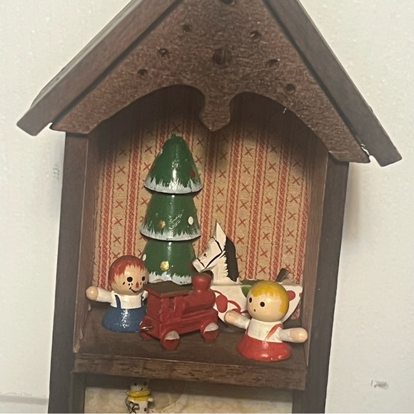 Vintage Christmas Theme
Diorama/Shadowbox - Picture 2 of 6